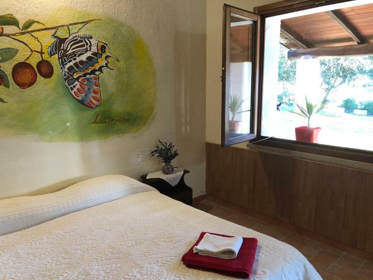 Sa Tanchitta Villa Ula Tirso Luaran gambar